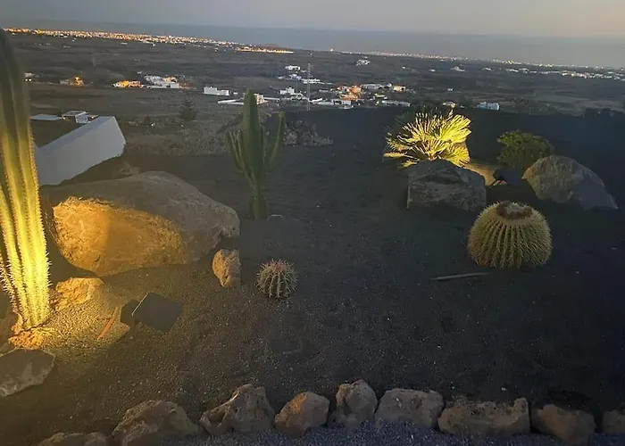 Daire Private Loft-sea Views-jacuzzi La Asomada (Lanzarote)