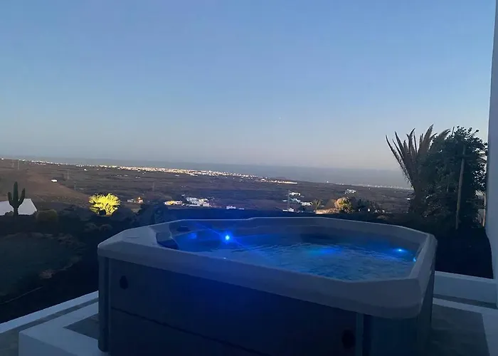 Private Loft-sea Views-jacuzzi Daire *