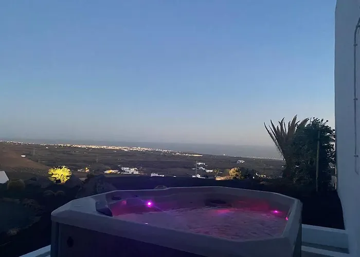 Private Loft-sea Views-jacuzzi Daire