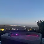 Private Loft-sea Views-jacuzzi דירה