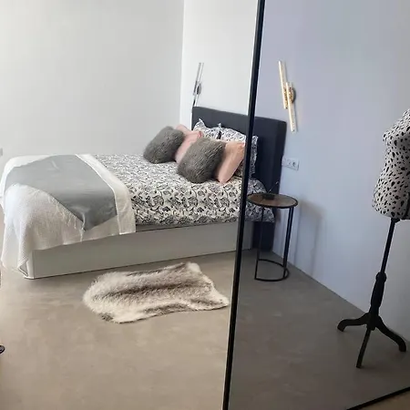 Private Loft-sea Views-jacuzzi דירה