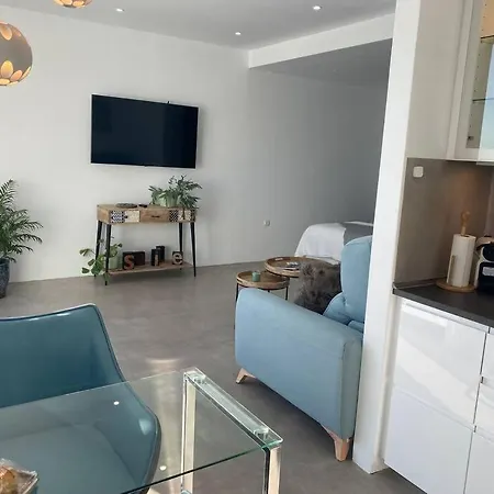 Daire Private Loft-sea Views-jacuzzi